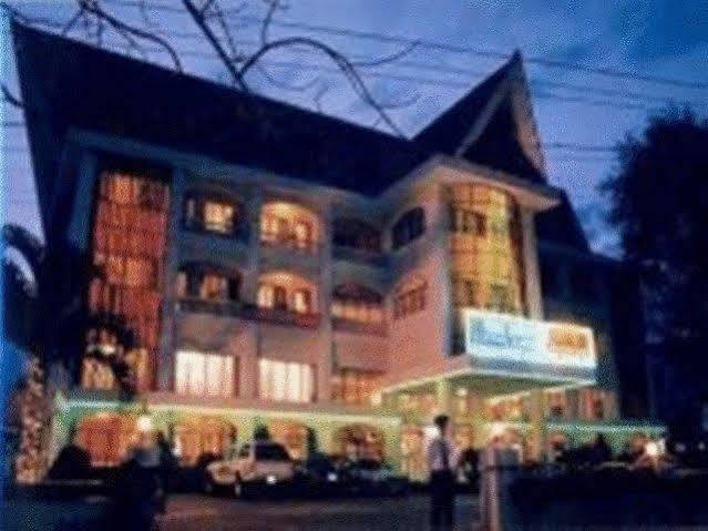Cao Nguyen Hotel Буон Ма Туот Екстериор снимка